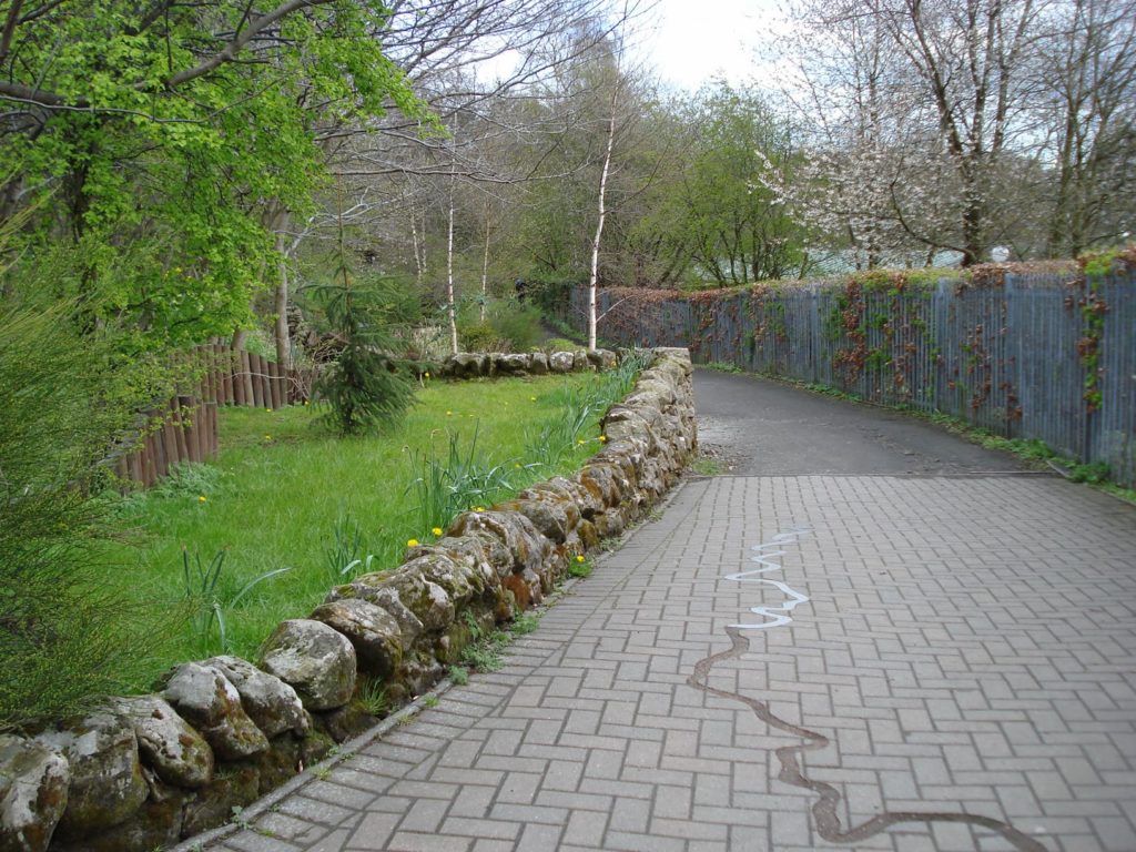 1 Balerno - Walkway